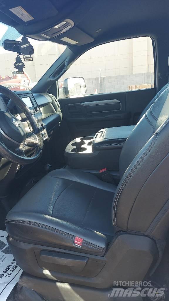 RAM 5500 Platformas/izkraušana no sāniem