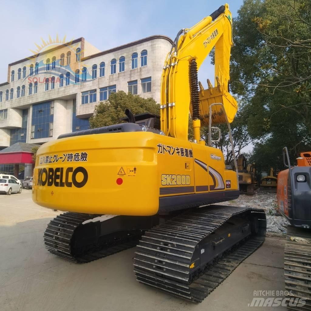 Kobelco SK 200 Kāpurķēžu ekskavatori