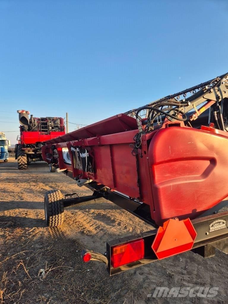 Case IH 9240 Ražas novākšanas kombaini
