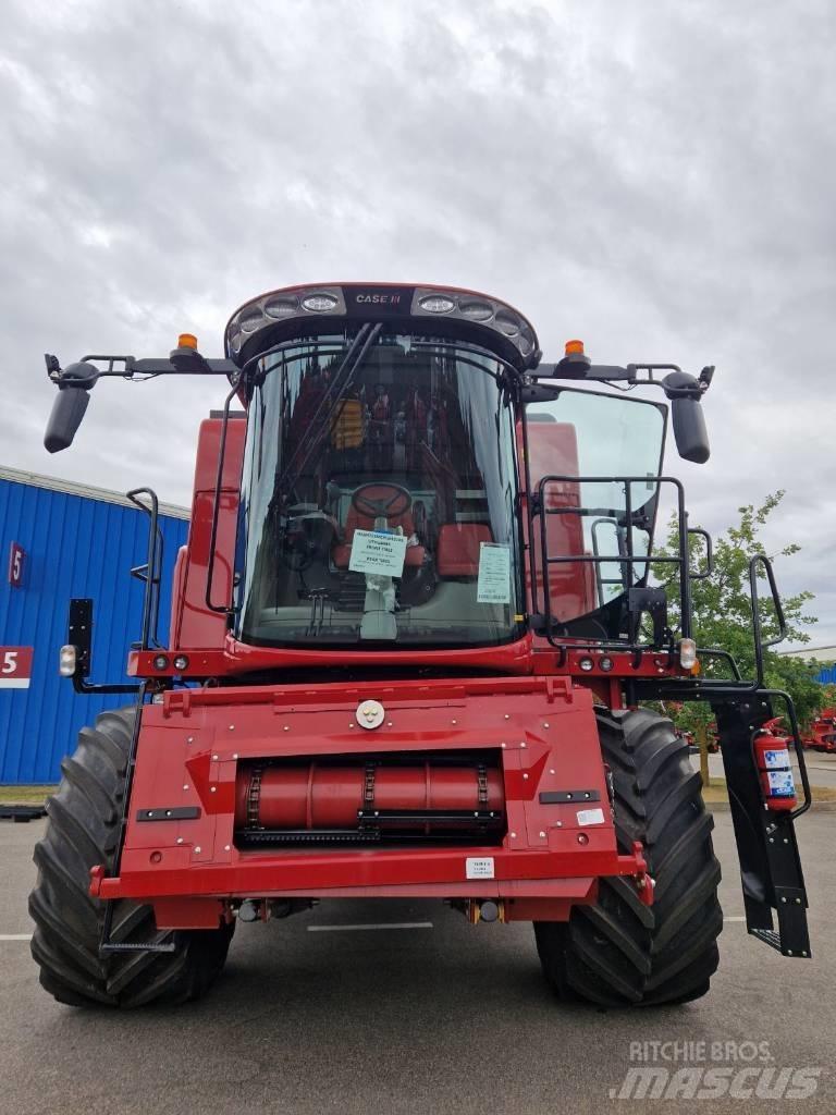 Case IH AF 7150 Ražas novākšanas kombaini