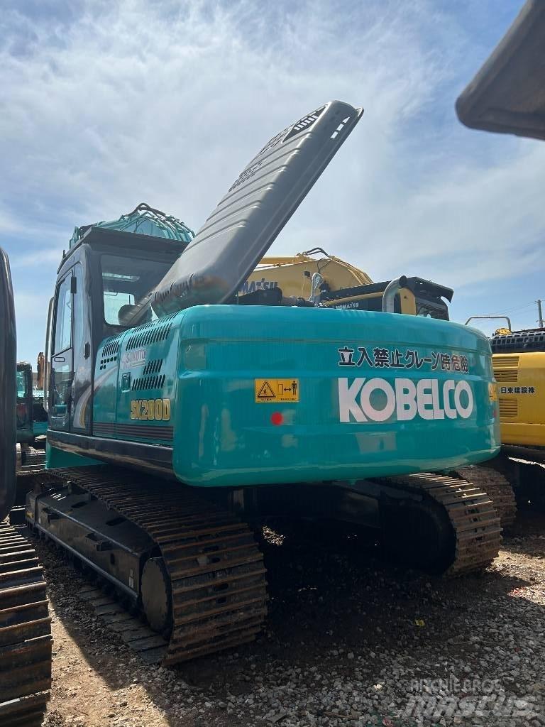 Kobelco SK200D Kāpurķēžu ekskavatori