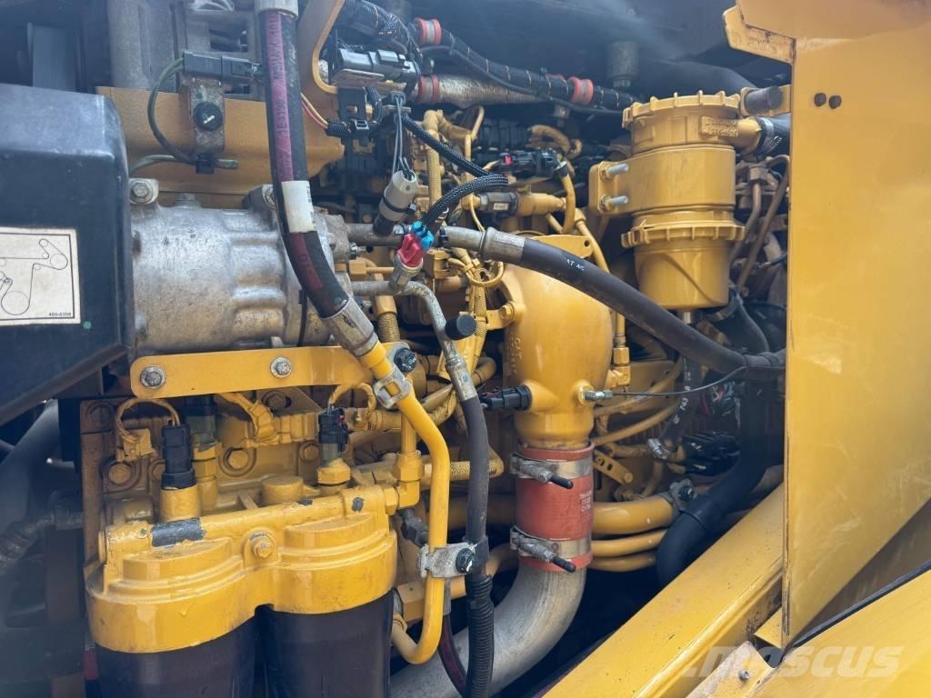CAT 966 M Iekrāvēji uz riteņiem