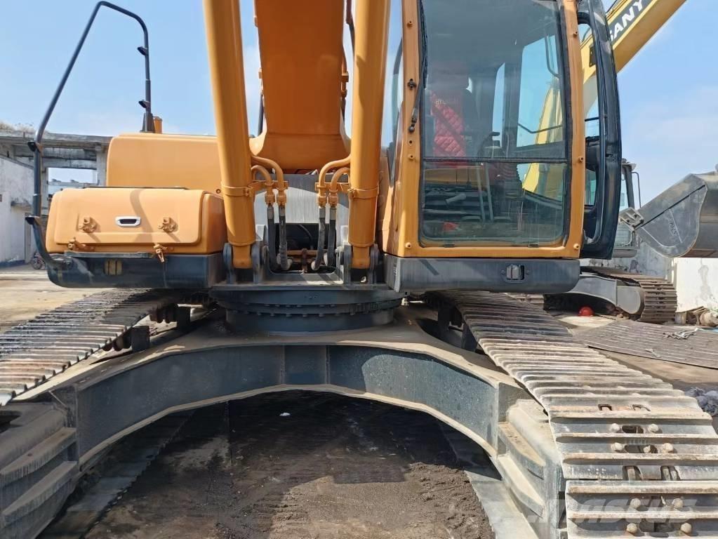 Hyundai 305-9 Kāpurķēžu ekskavatori