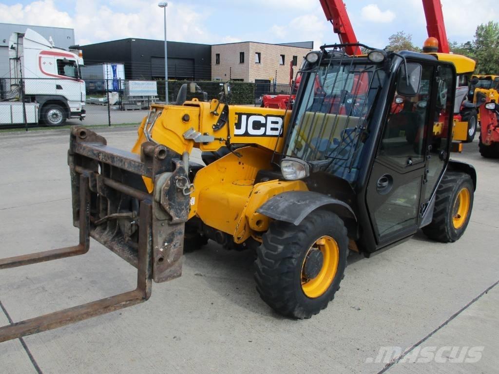 JCB 525-60 (382) Teleskopiskie manipulatori