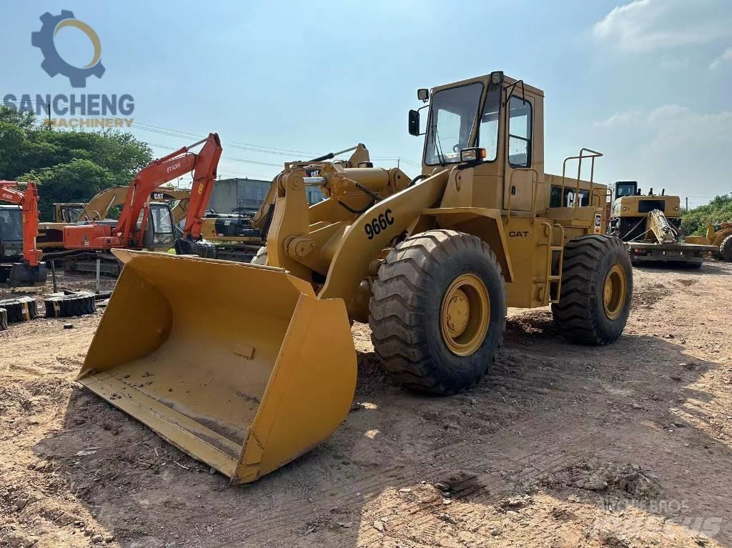 CAT 966 C Iekrāvēji uz riteņiem
