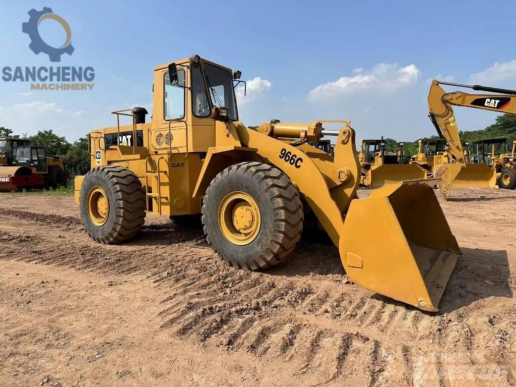 CAT 966 C Iekrāvēji uz riteņiem