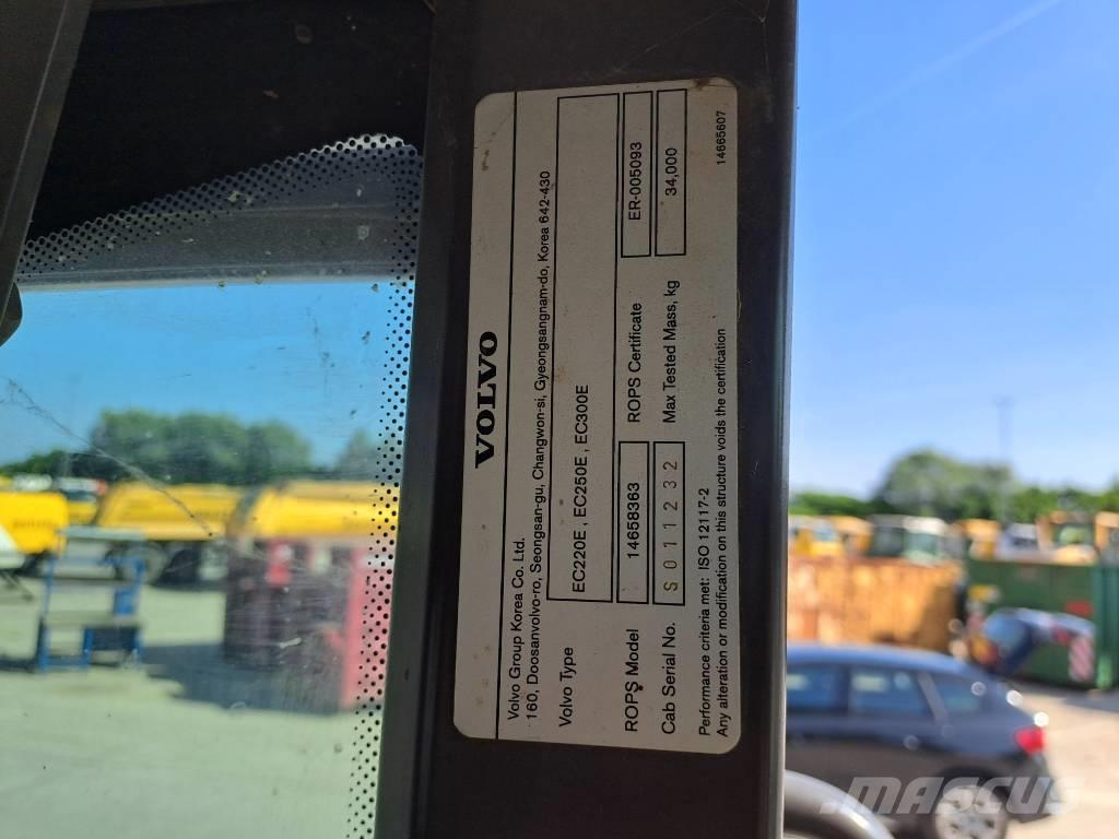 Volvo EC220EL Kāpurķēžu ekskavatori