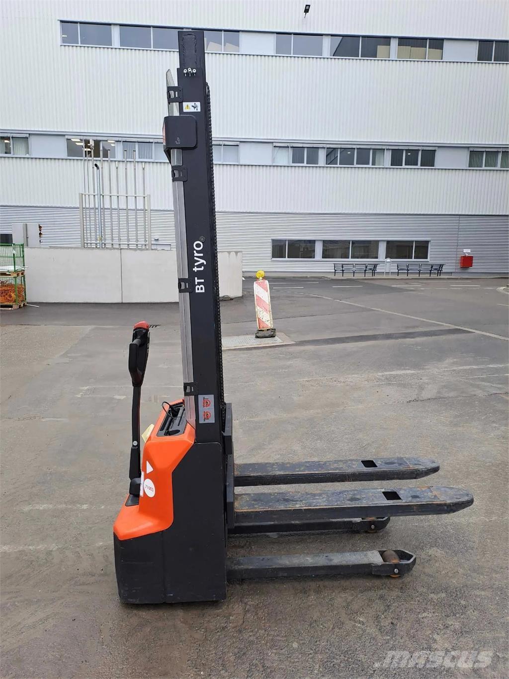 Toyota BT SHE100 Citi pacēlāji un platformas