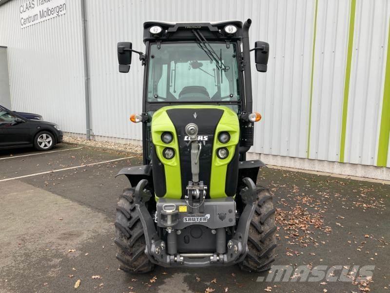 CLAAS NEXOS 240 M Traktori