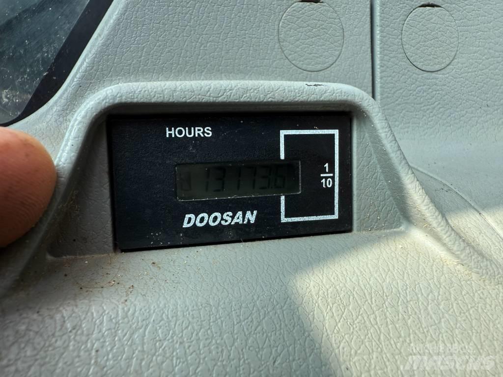 Doosan DX 255 LC-5 Kāpurķēžu ekskavatori