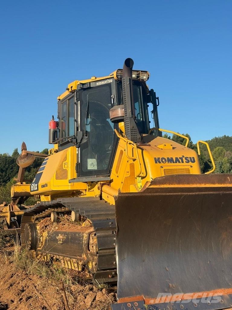Komatsu D 61 EX-23 Kāpurķēžu buldozeri