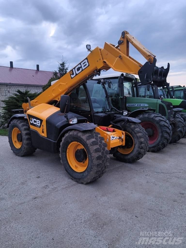 JCB 536 70 536 70 Teleskopiskie riteņu iekrāvēji