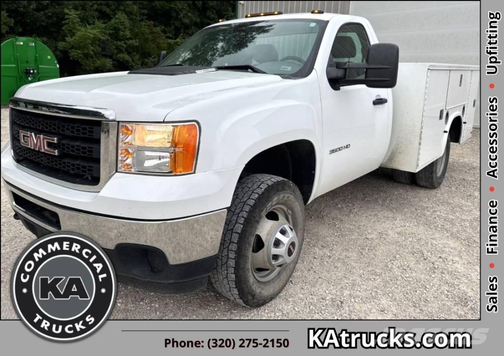 GMC Sierra 3500 HD Vieglais kravas automobilis/izkraušana no sāniem