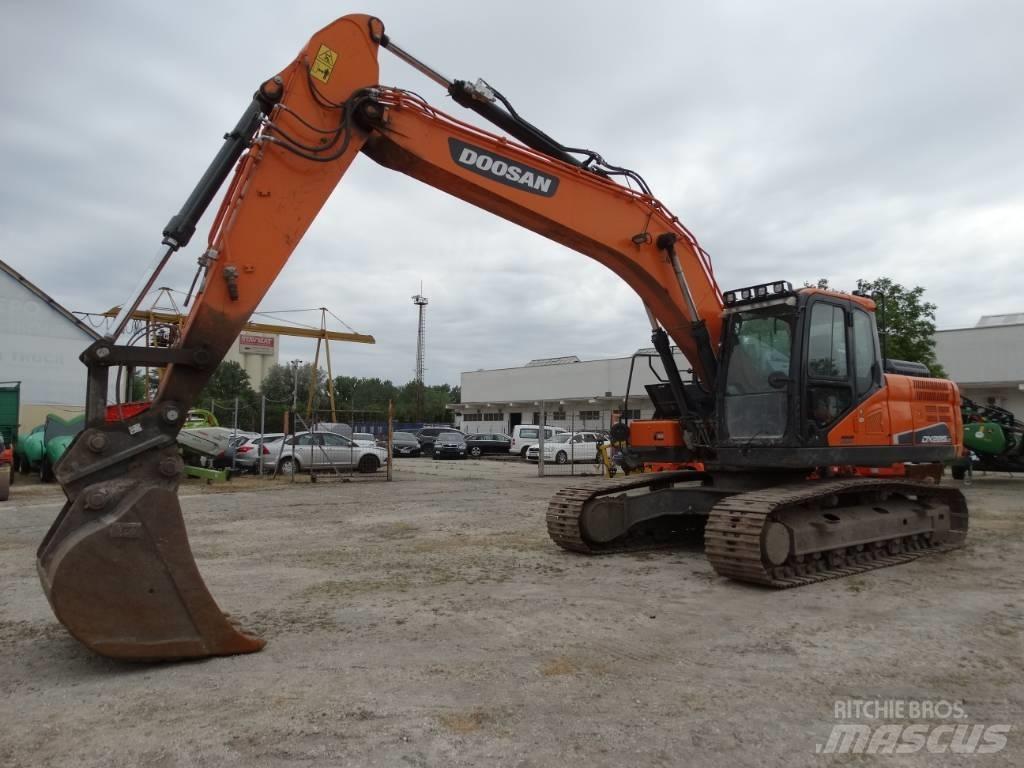 Doosan DX 225 LC-5 Kāpurķēžu ekskavatori