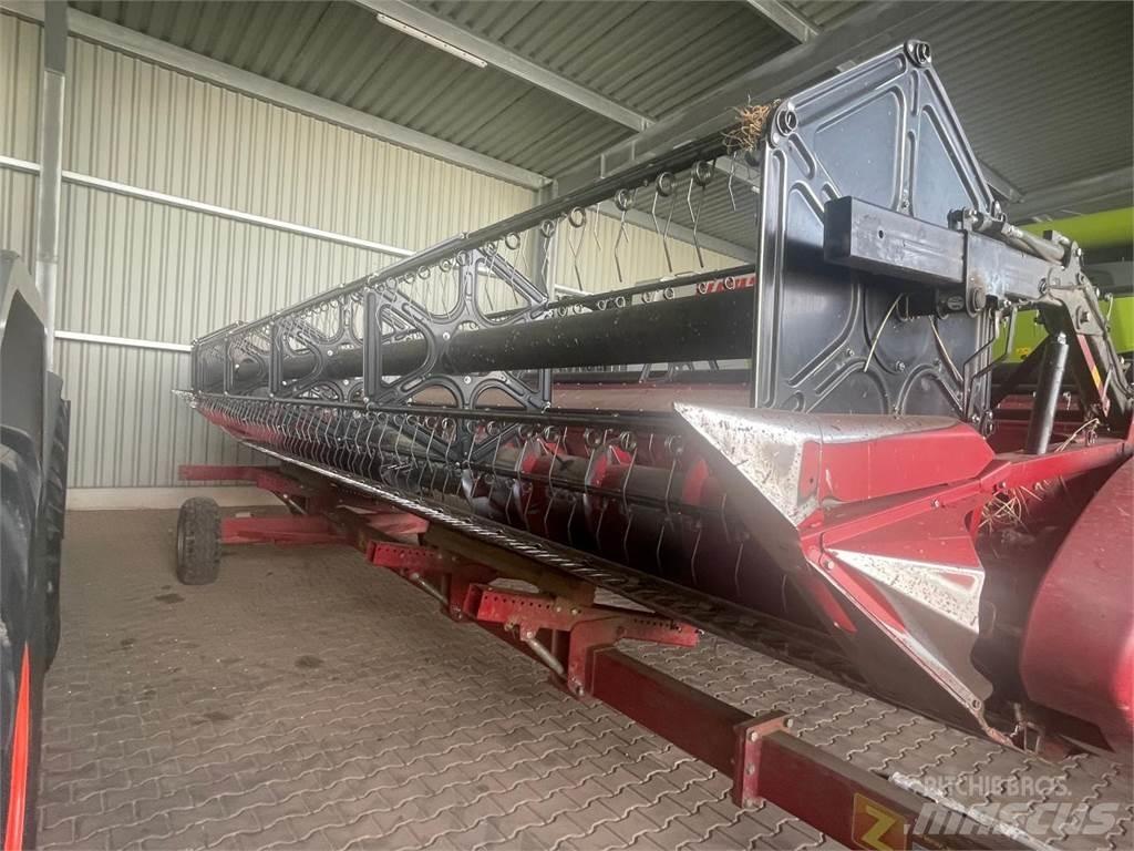 Case IH 8230 AF Ražas novākšanas kombaini