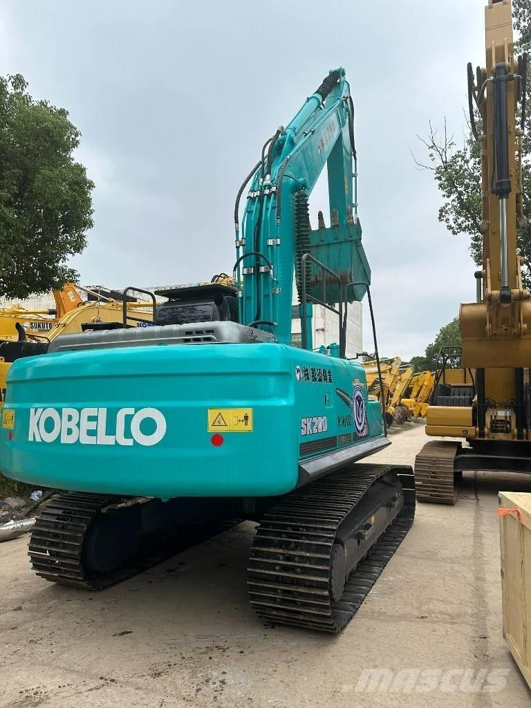 Kobelco SK 200-8 Kāpurķēžu ekskavatori