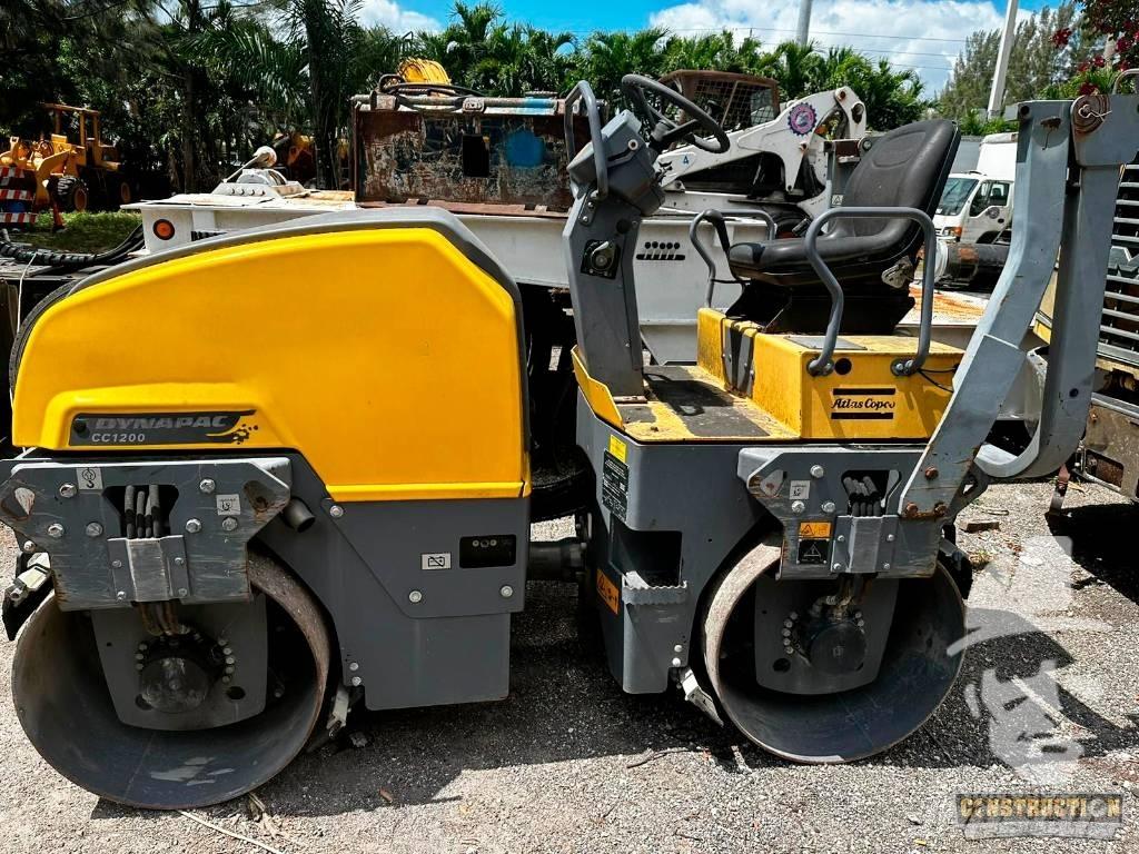 Dynapac CC 1200 Divvalču grunts veltņi