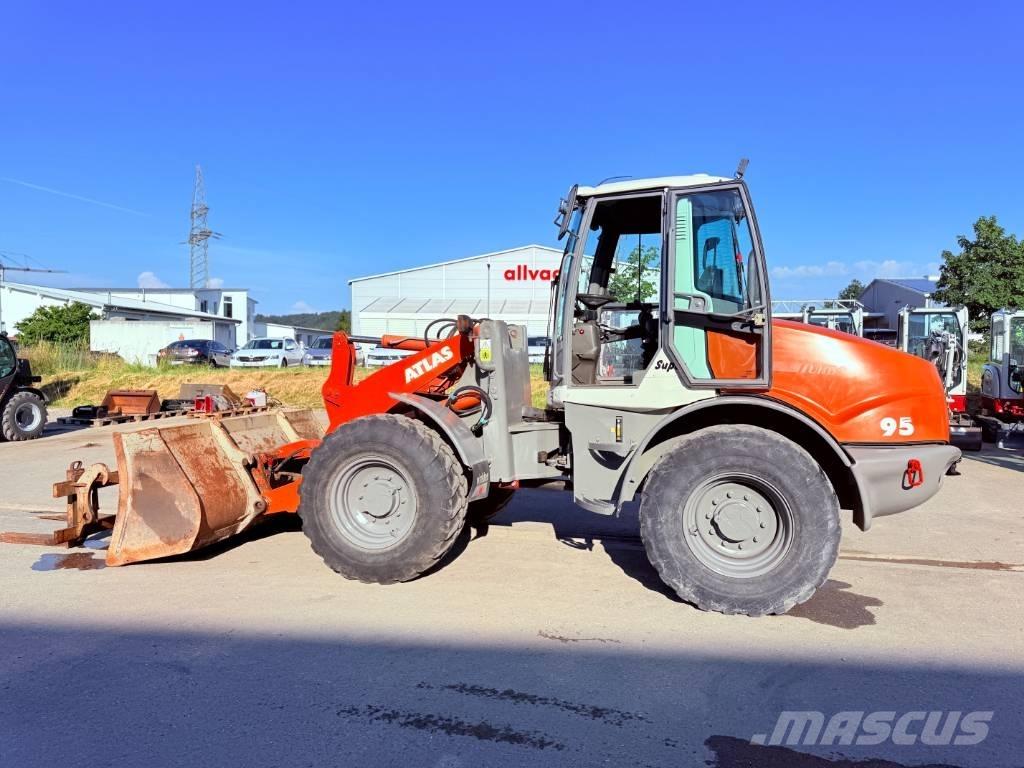 Atlas AR 95 super Iekrāvēji uz riteņiem