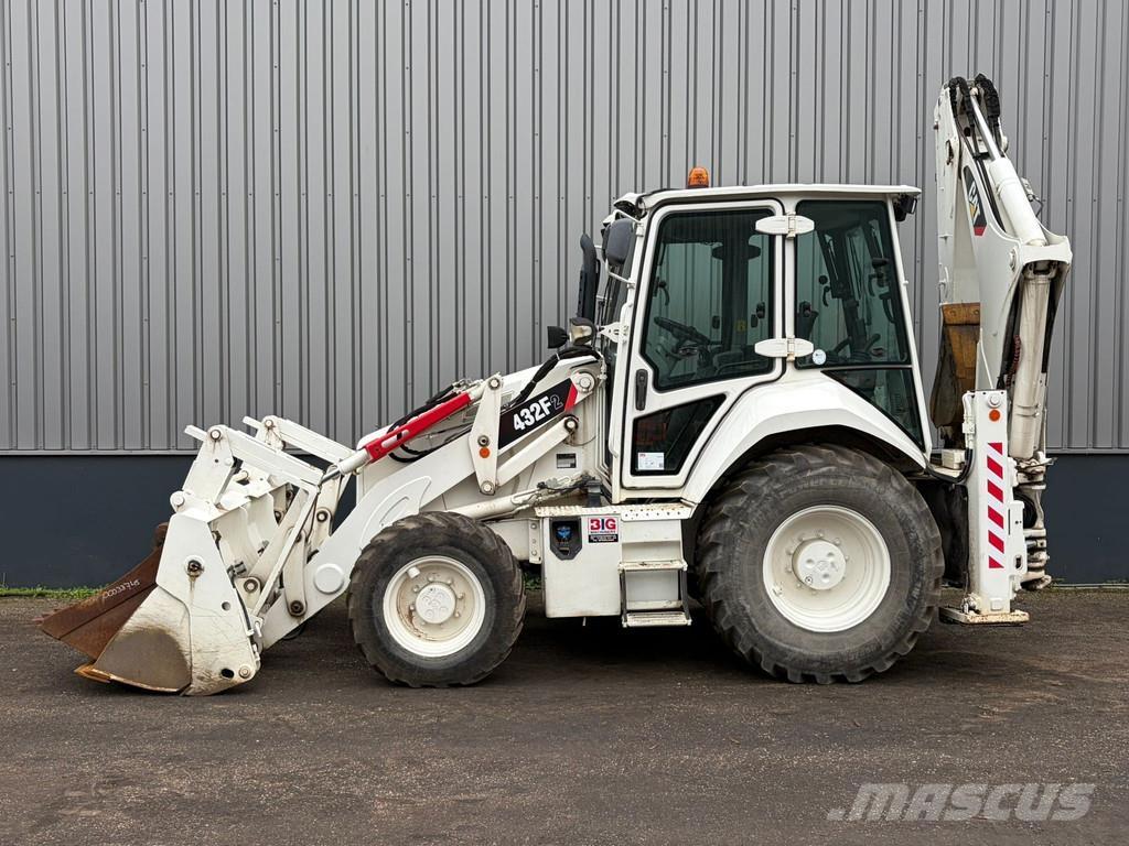 CAT 432F2 Ekskavatori-iekrāvēji