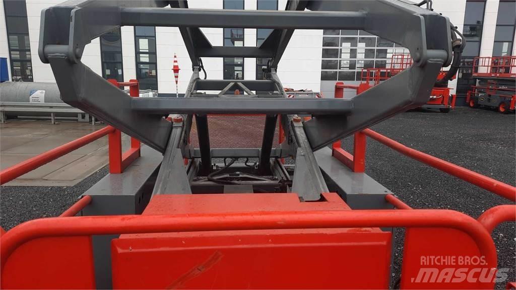 SkyJack 9250RT Šķerveida pacēlāji