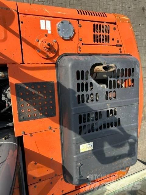 Hitachi ZX 160 W Ekskavatori uz riteņiem