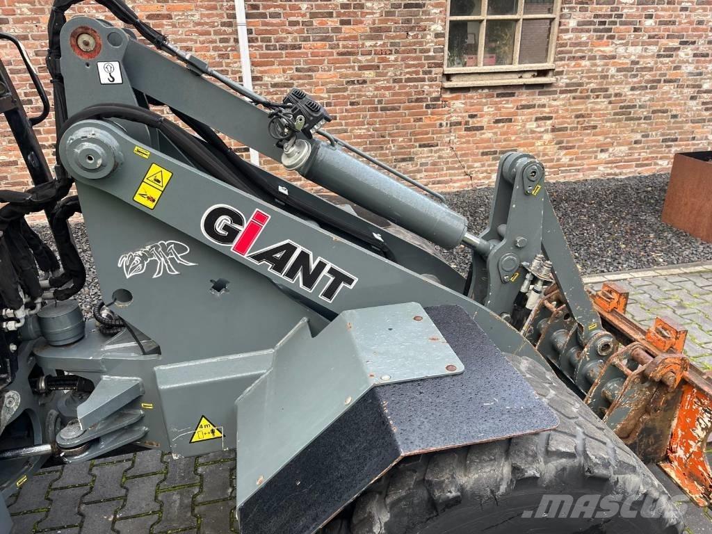 GiANT V5003 X-tra HD Iekrāvēji uz riteņiem