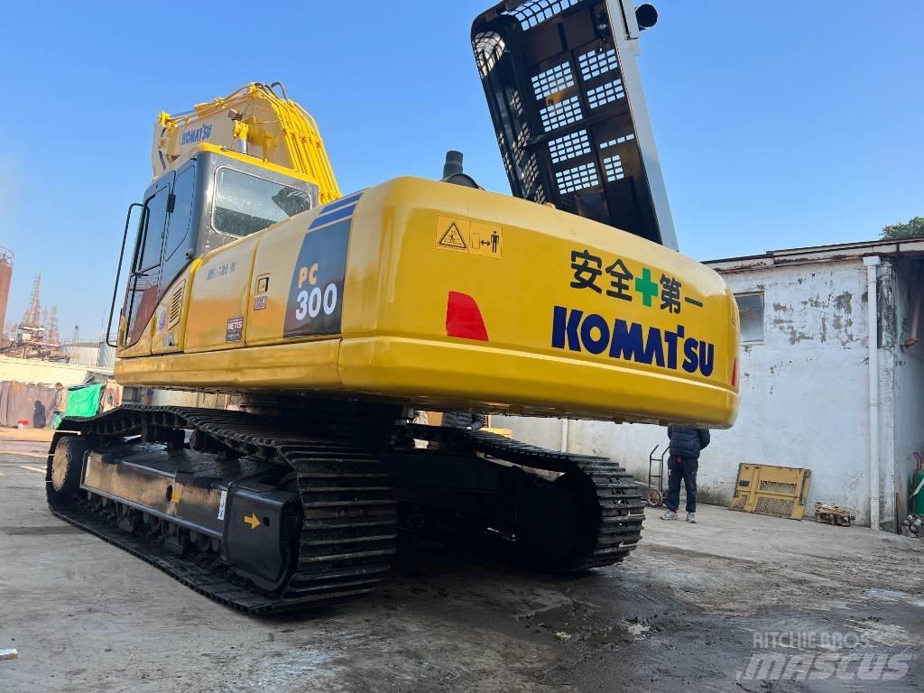 Komatsu PC300-7 Kāpurķēžu ekskavatori