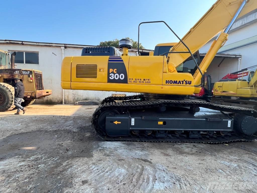Komatsu PC300-7 Kāpurķēžu ekskavatori