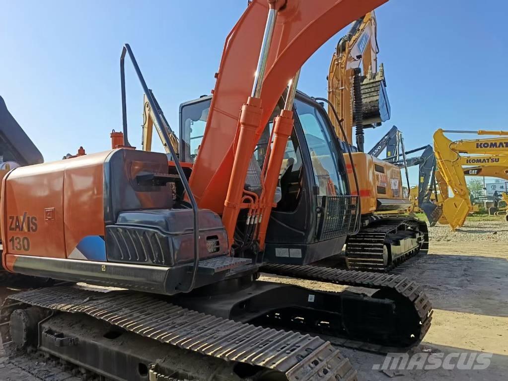 Hitachi ZX 130 Kāpurķēžu ekskavatori
