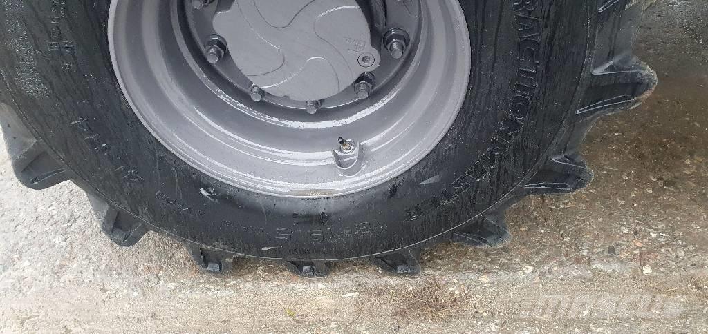 Mecalac 714MWE Ekskavatori uz riteņiem