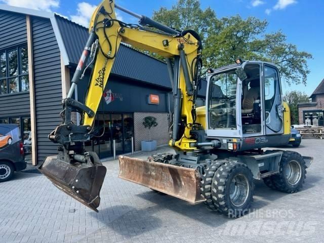 Neuson 9503 Ekskavatori uz riteņiem