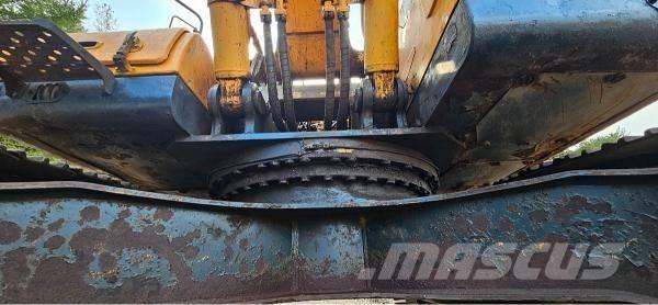 Hyundai Robex 300 LC Kāpurķēžu ekskavatori