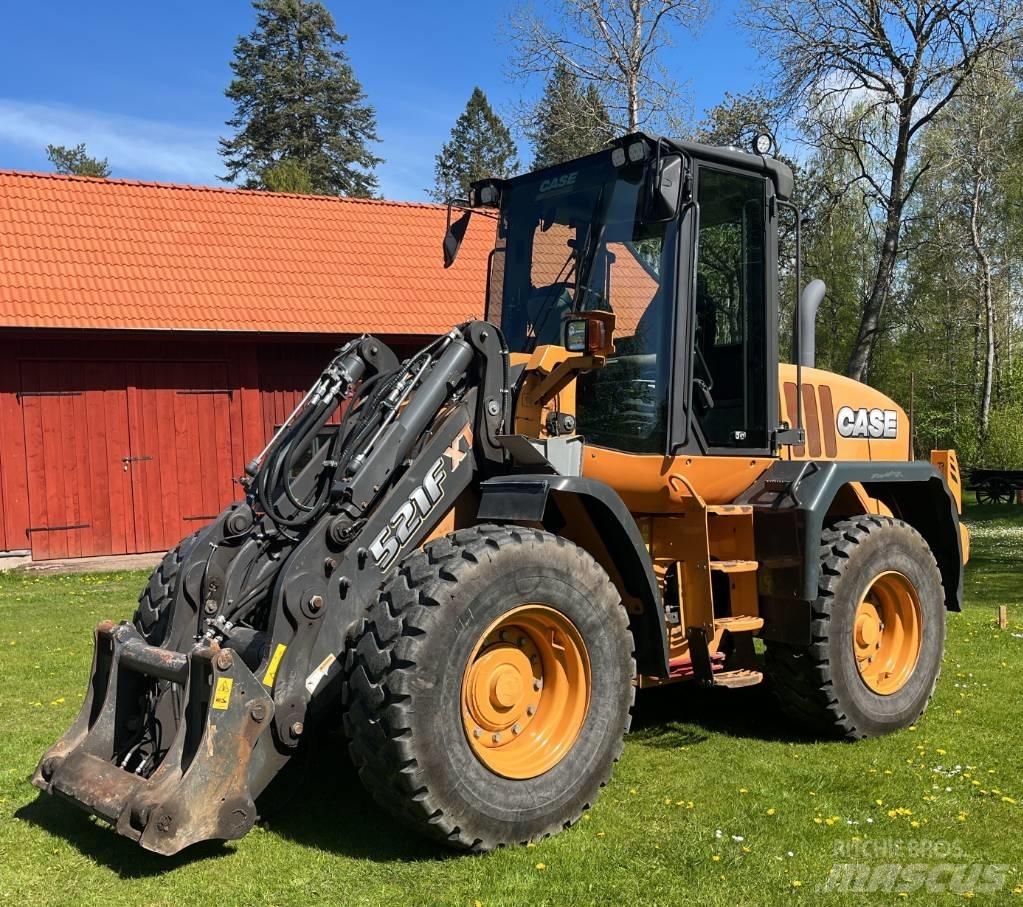 CASE 521 F XT Iekrāvēji uz riteņiem