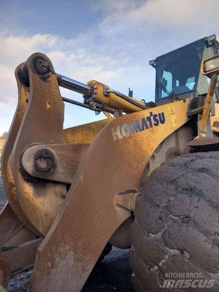 Komatsu WA 600-6 Iekrāvēji uz riteņiem