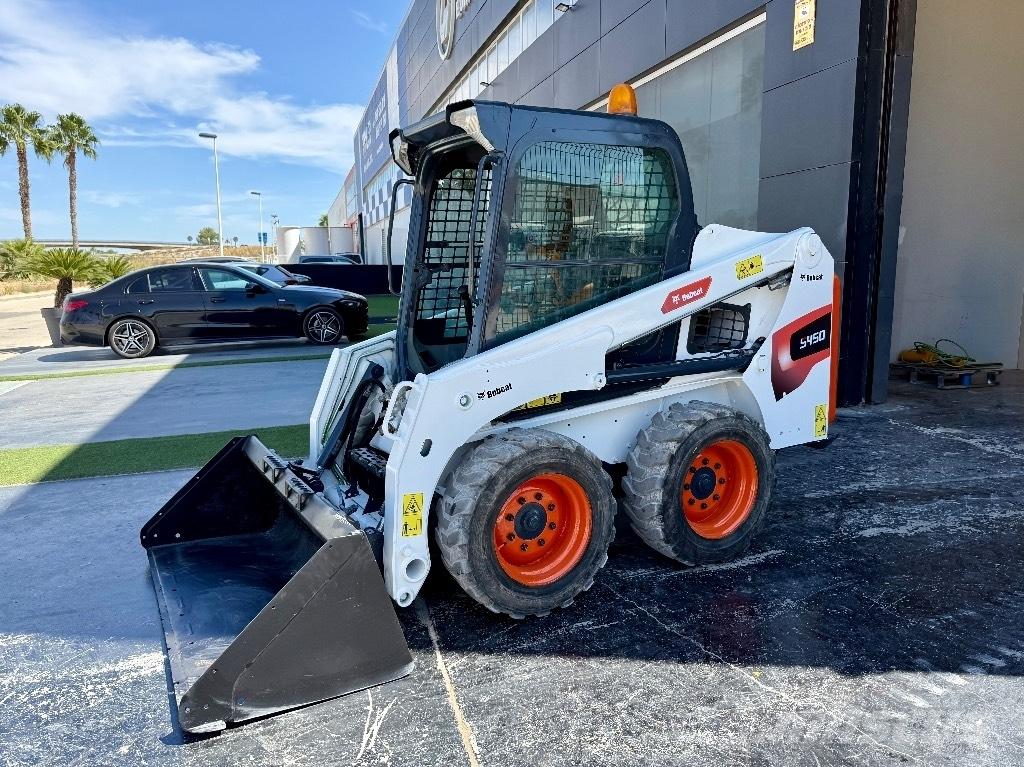 Bobcat S 450 Lietoti riteņu kompaktiekrāvēji