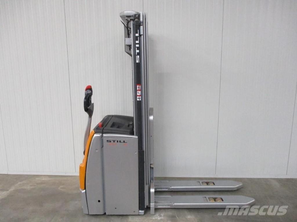 Still EXV16 Zemie palešu pacēlāji