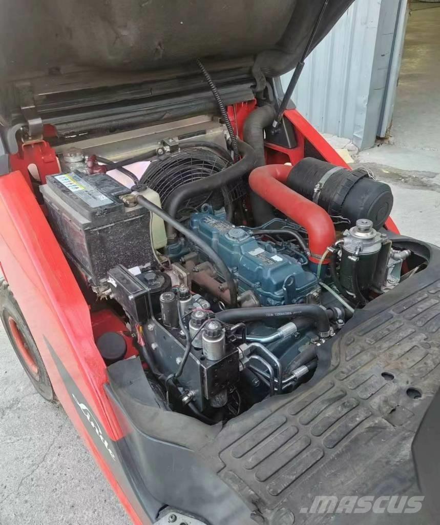 Linde H 30 D Tehnika ar dīzeļa dzinēju
