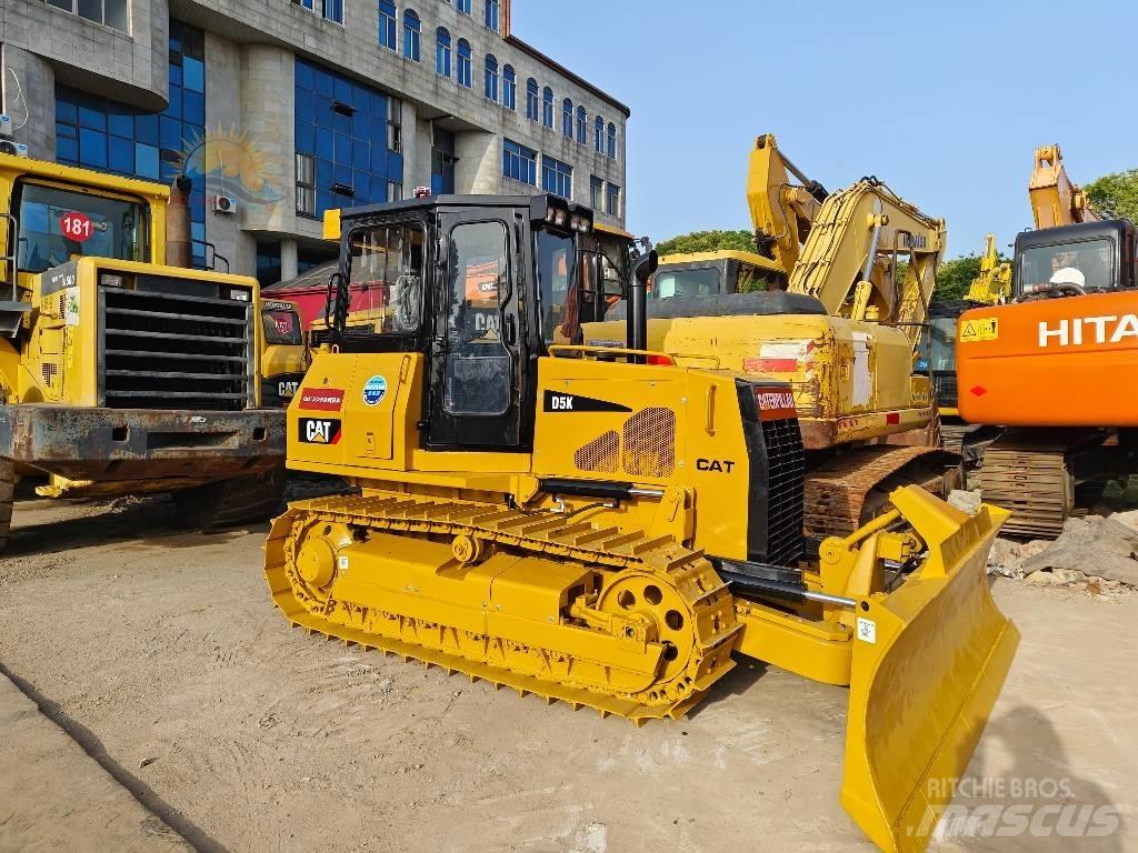 CAT D 5 K Kāpurķēžu buldozeri