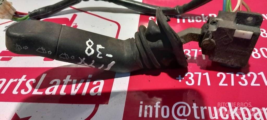 Scania R 420.  1424970 Kabīnes un interjers
