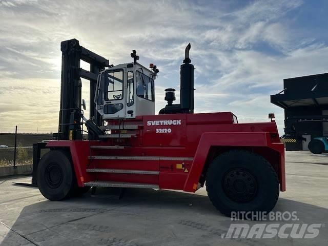 Svetruck 32-120-47 Tehnika ar dīzeļa dzinēju
