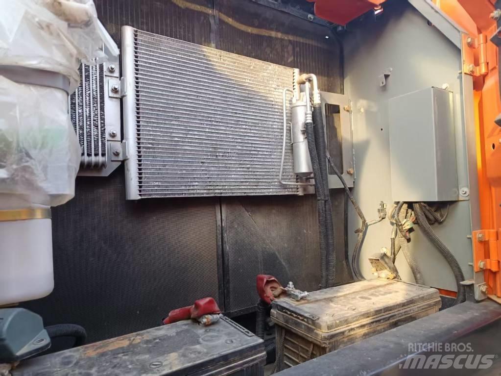 Hitachi ZX210 Kāpurķēžu ekskavatori