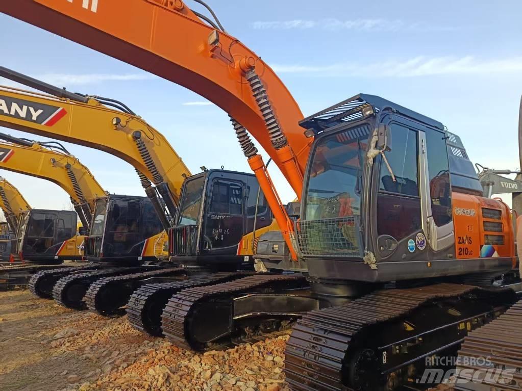 Hitachi ZX210 Kāpurķēžu ekskavatori