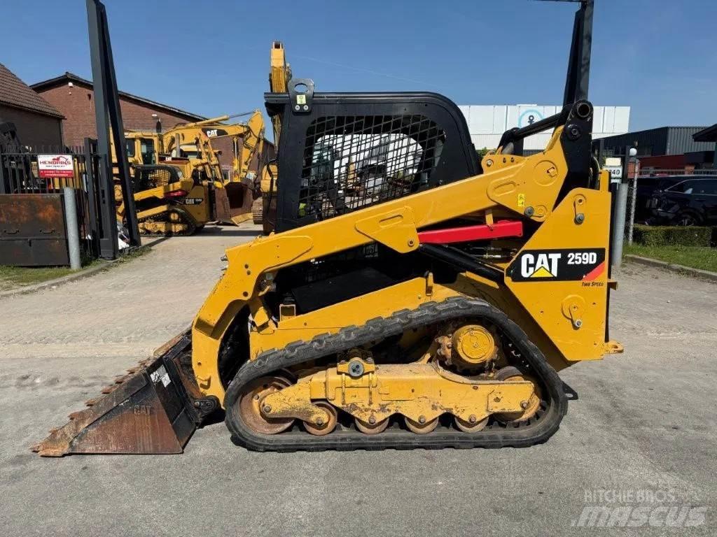 CAT 259D Lietoti riteņu kompaktiekrāvēji