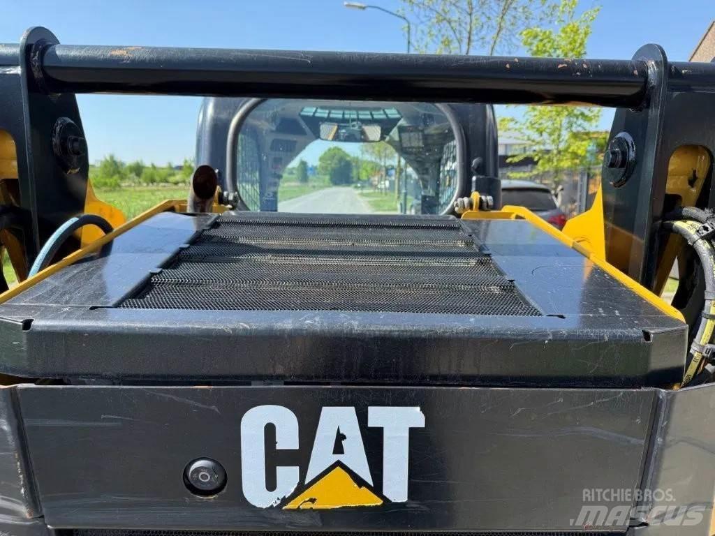 CAT 259D Lietoti riteņu kompaktiekrāvēji