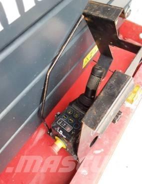 Magni ES 1612 ACP Šķerveida pacēlāji