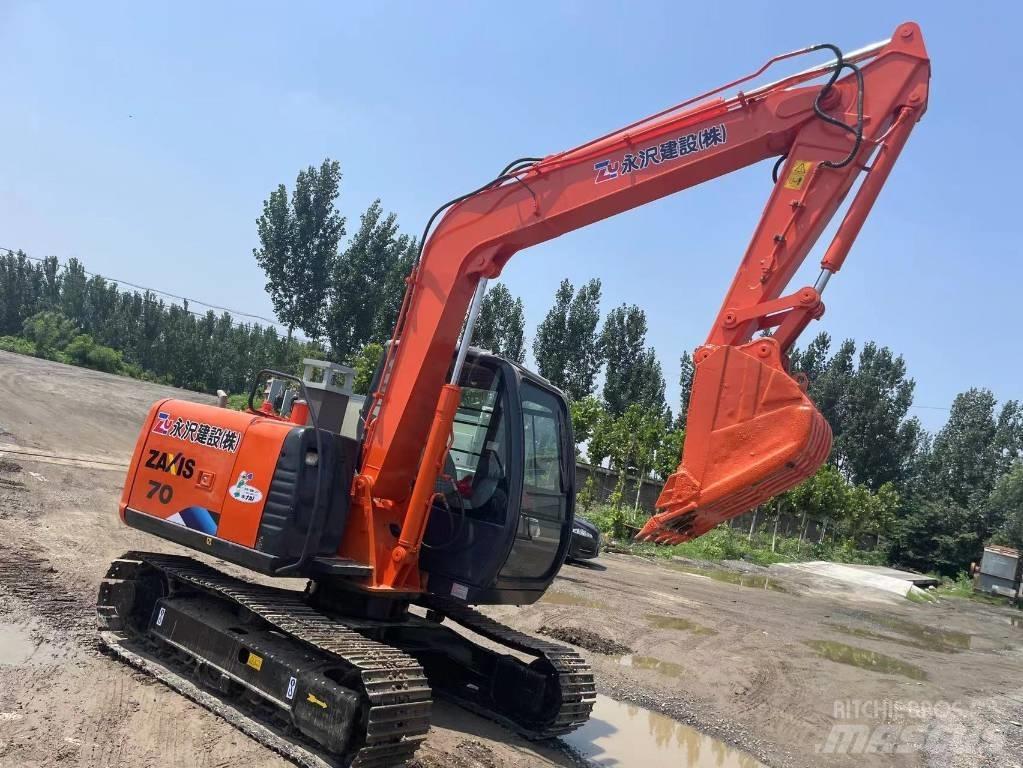 Hitachi ZX70 Kāpurķēžu ekskavatori