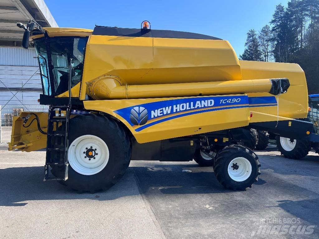 New Holland TC 4.90 Ražas novākšanas kombaini