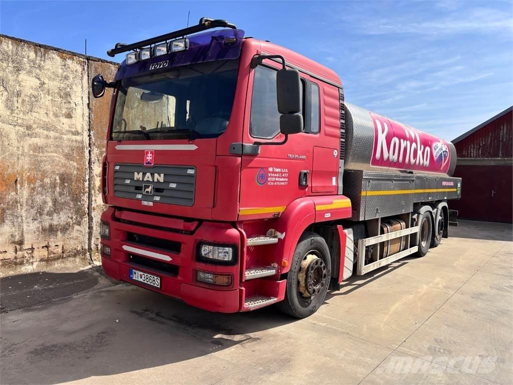 MAN TGA 26.440 6X2 Autocisterna