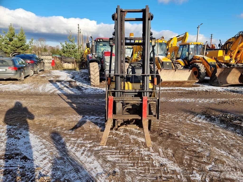 CAT DP 25 N Tehnika ar dīzeļa dzinēju