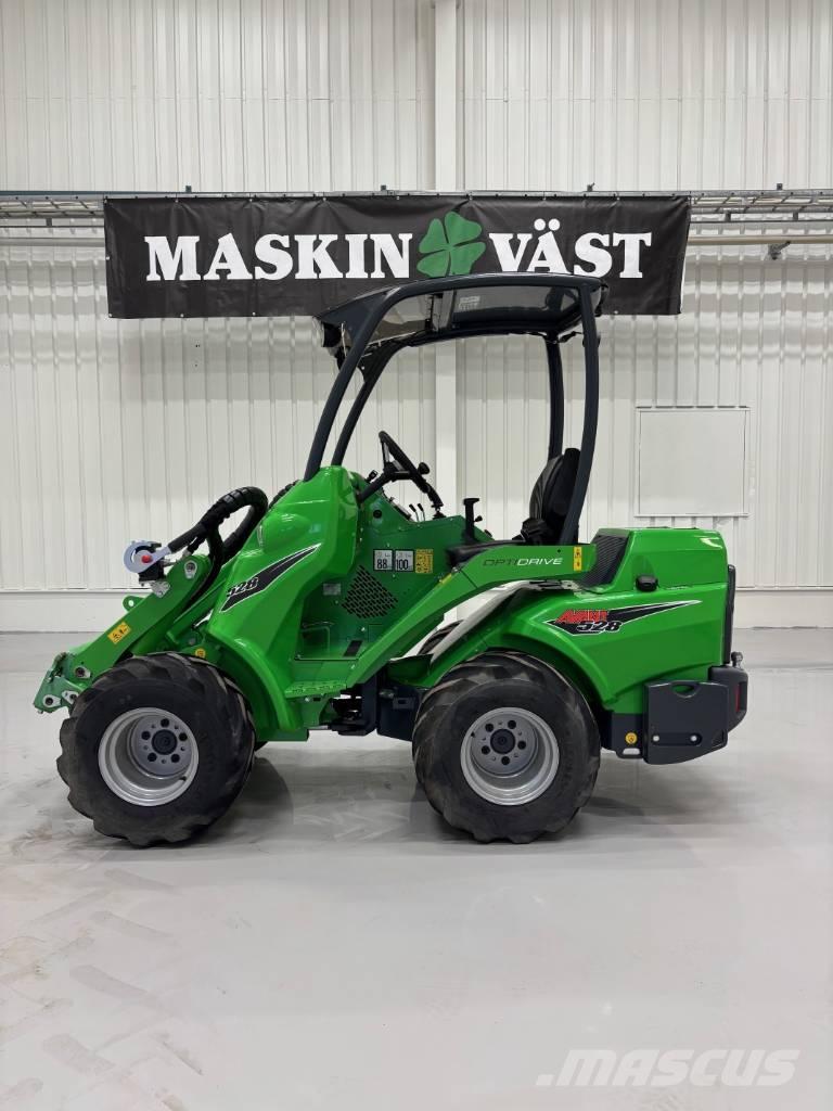 Avant 528 Multifunkcionālie iekrāvēji